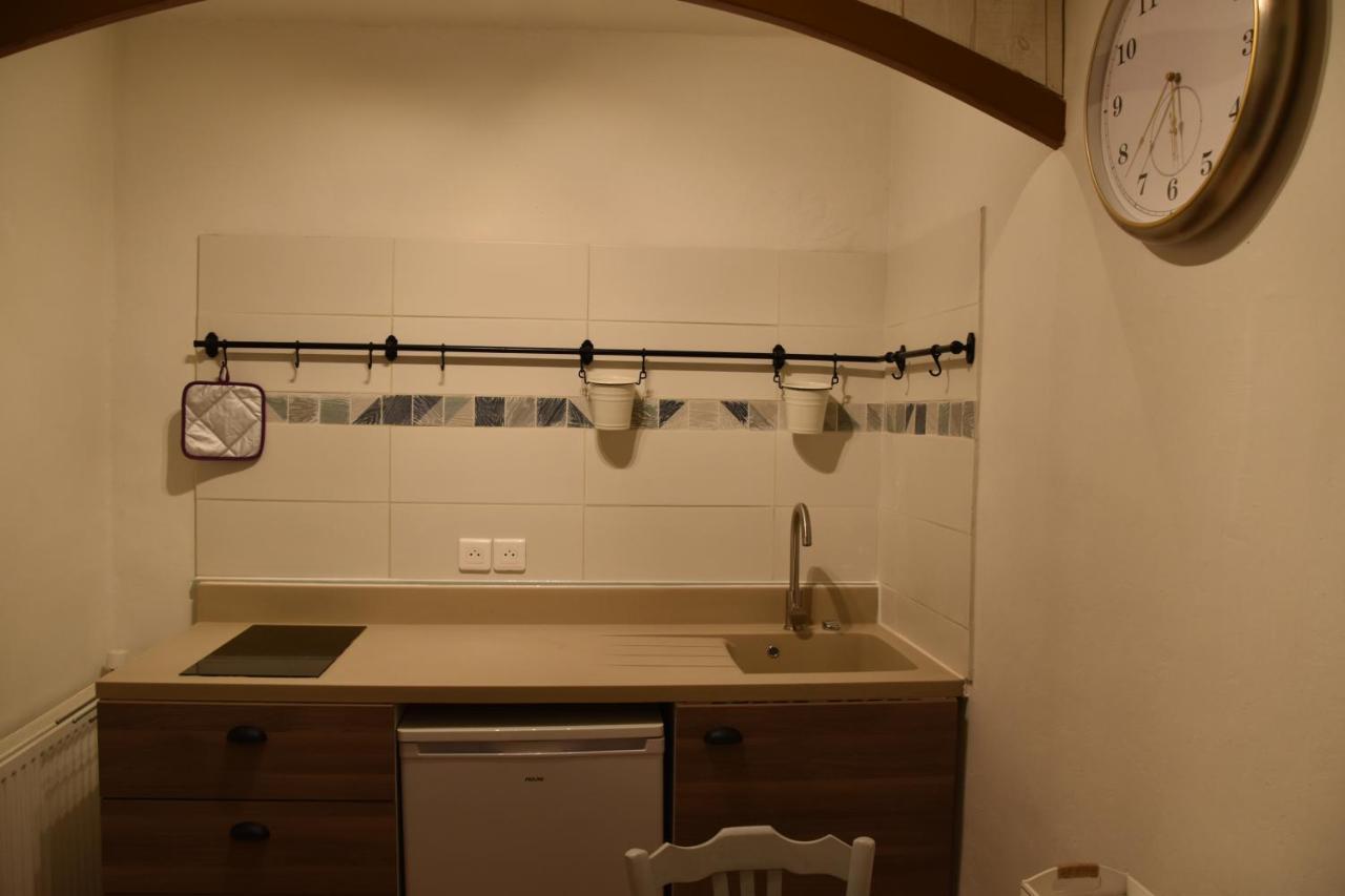 Logis Des Douves Panzió Tiffauges Kültér fotó